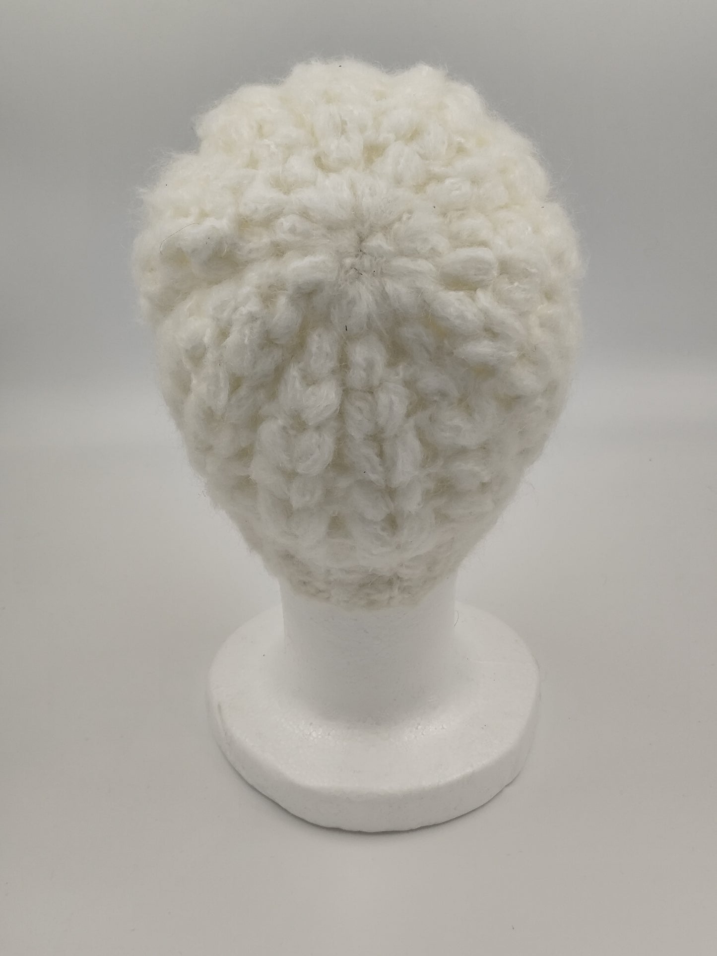 Bonnet crochet fait main Crevecoeur - Blanc