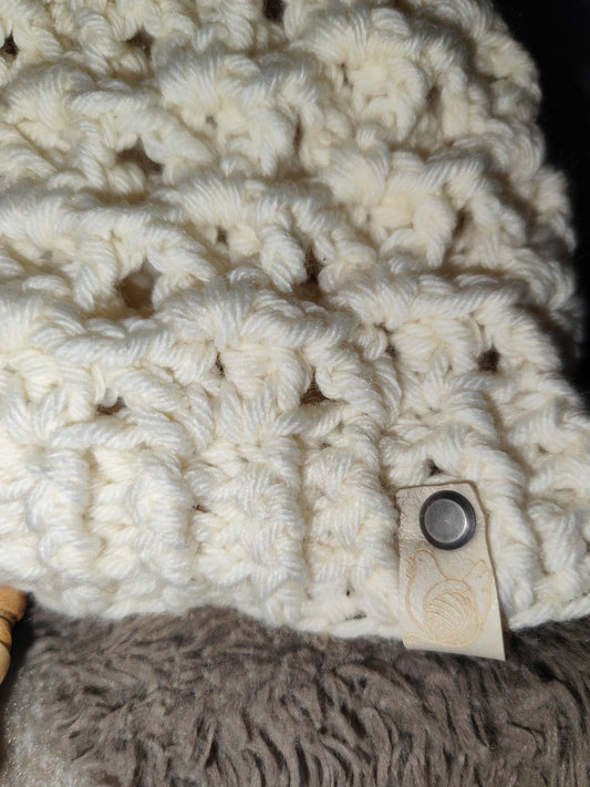 Bonnet crochet fait main Brahma – Écru