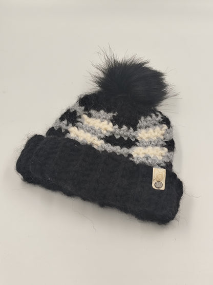 Bonnet crochet fait main Chantecler - Noir/souris/neige