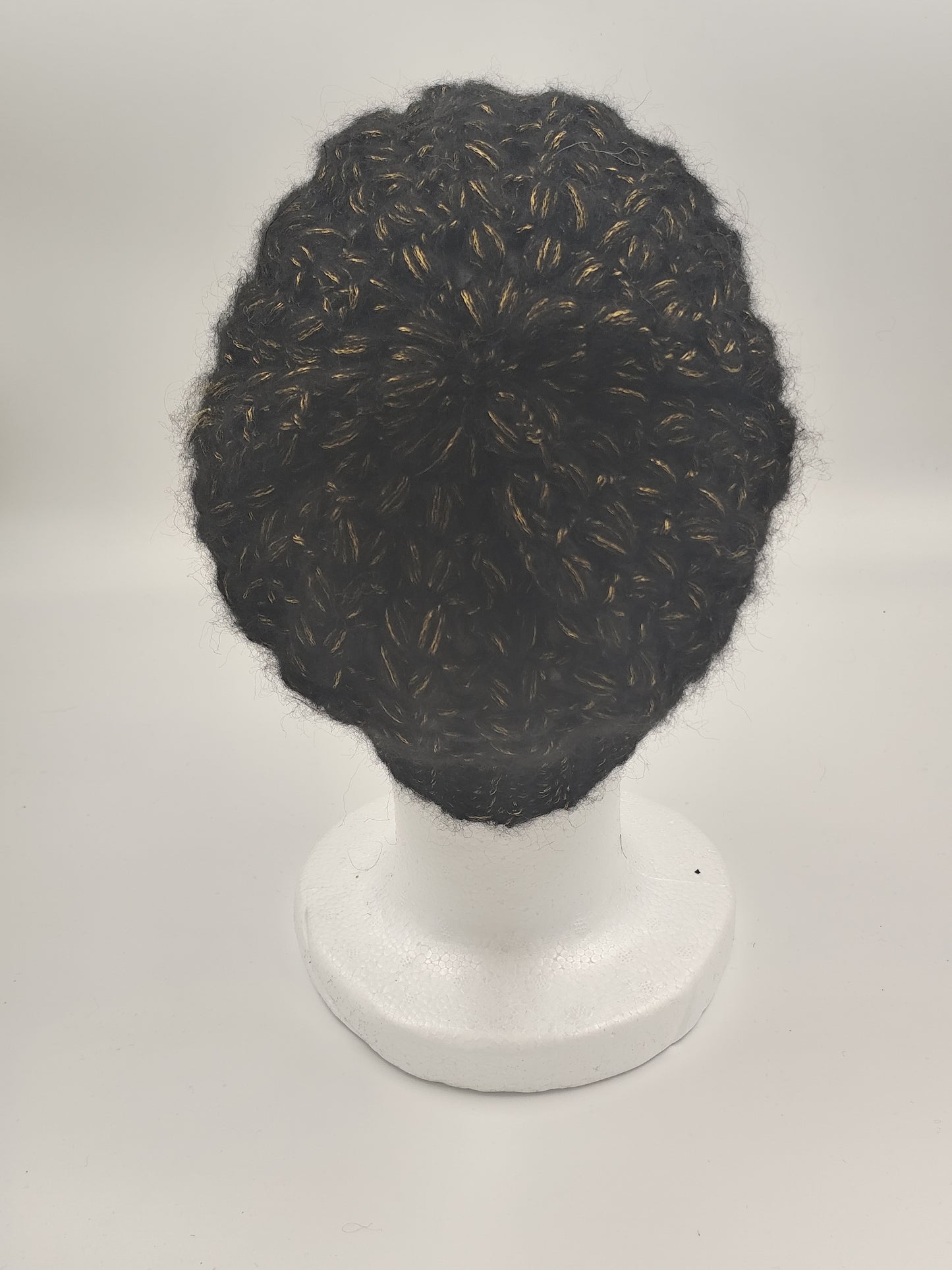 Bonnet crochet fait main Crevecoeur - Noir or