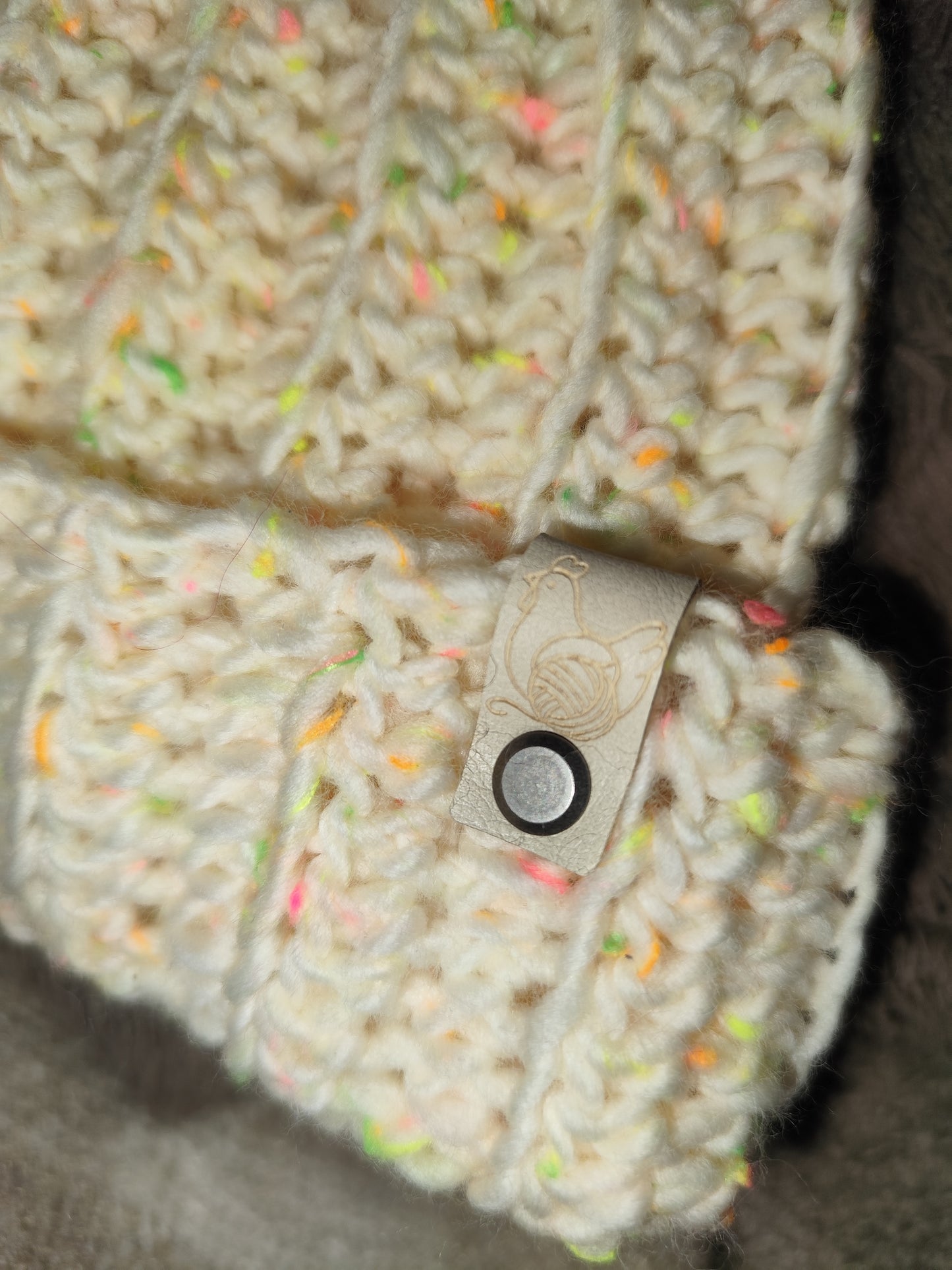 Bonnet crochet fait main Cocotte - Ivory neon